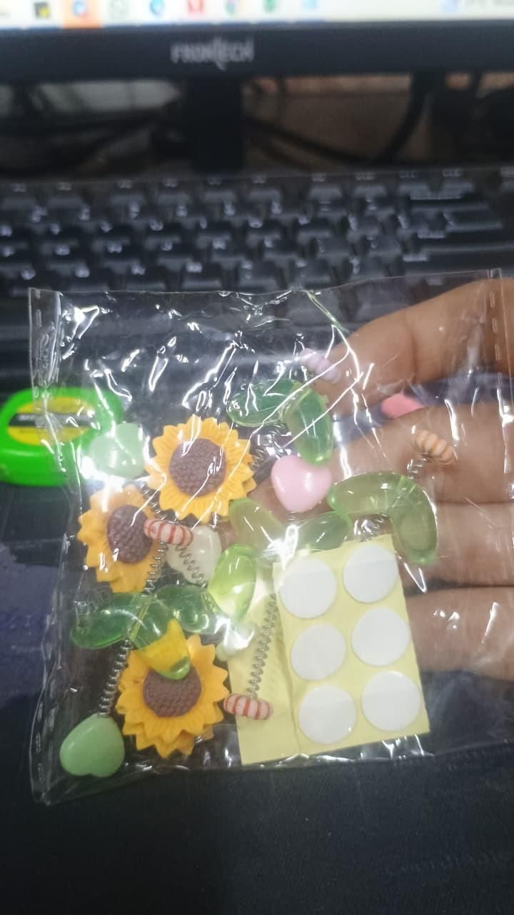 Swinging Sun Flower Dashboard Decor For Car (Pack of 5)